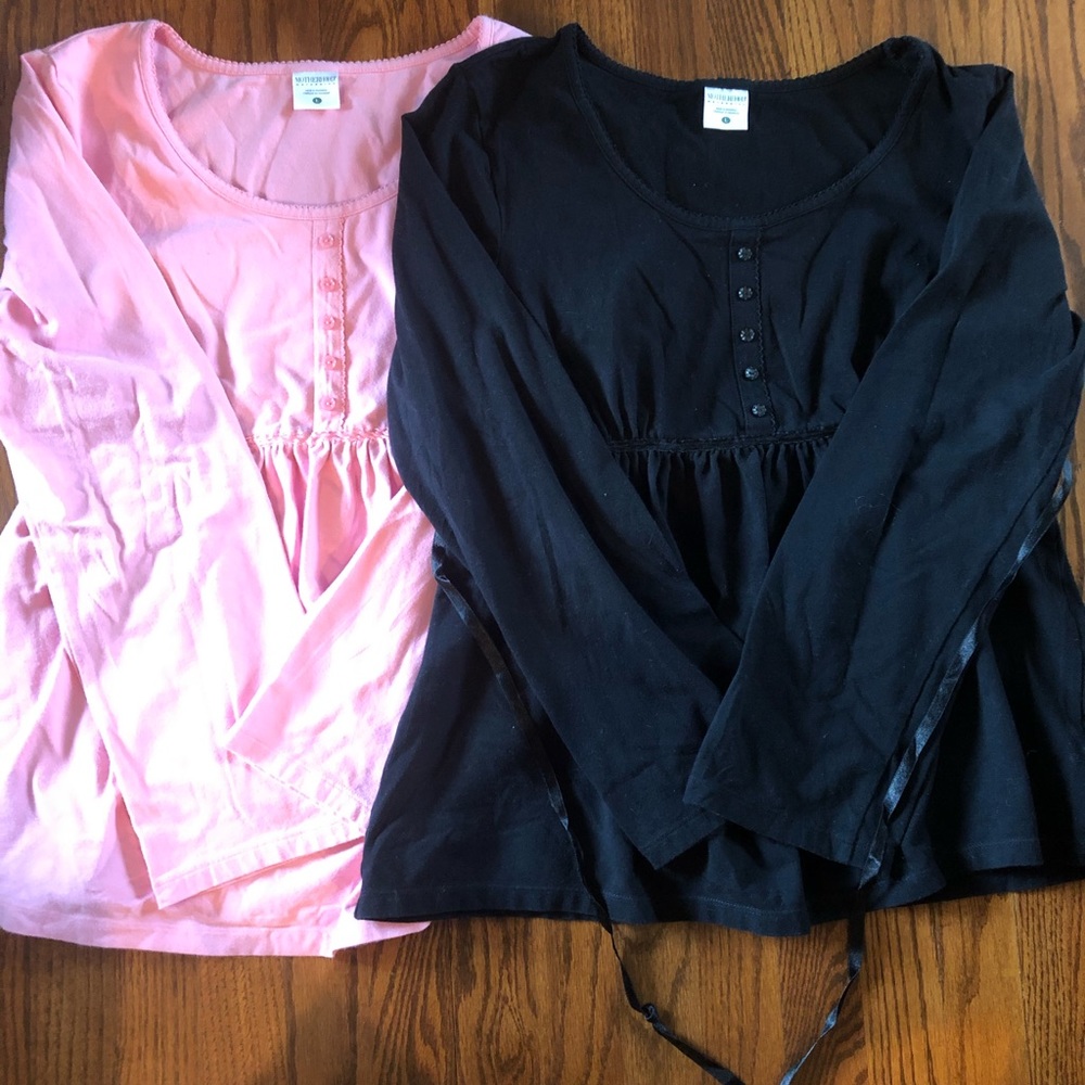 2 maternity tops